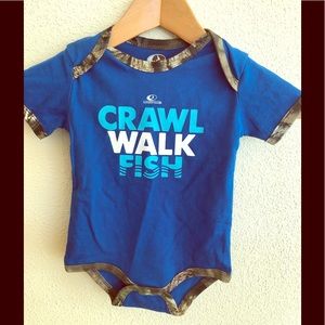 Mossy Oak baby onesie (NWOT) ($5 or 2 items for $9)